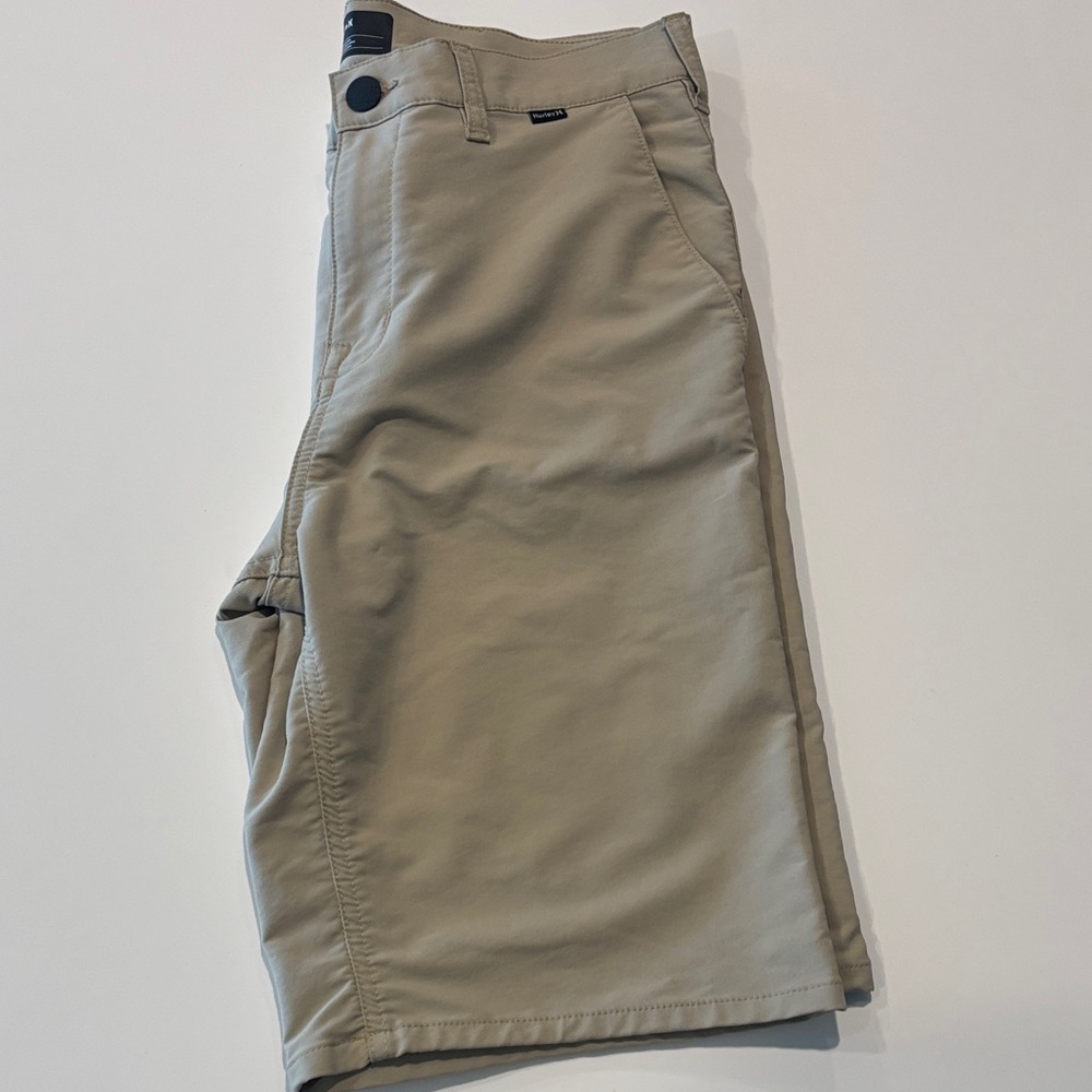 Hurley Men’s Tan Shorts - Picture 4 of 4
